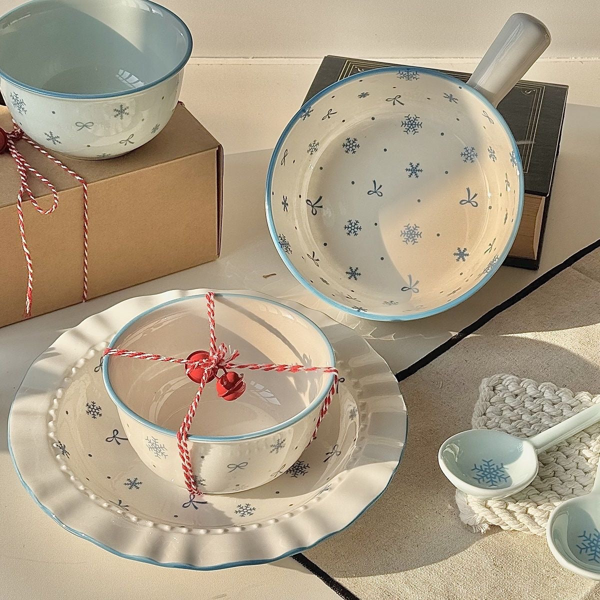 Snowflake Winter Ceramic Bowl Set